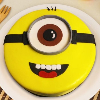 Cutest Minion Fondant Cake Cutest Minion Fondant Cake