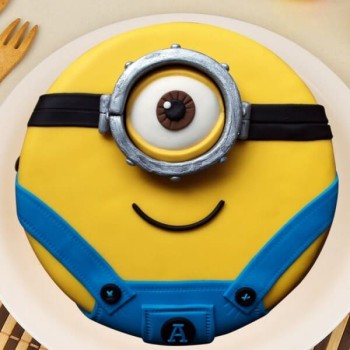 Magical Minion Fondant Cake Magical Minion Fondant Cake