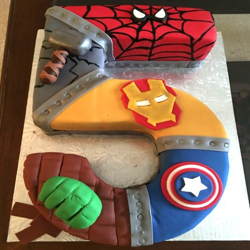 5 Number Superhero Avengers Cake Delivery in Delhi