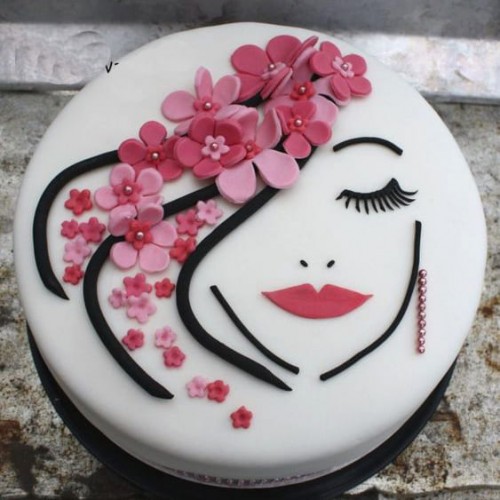 Lovely Face Designer Fondant Cake Delivery in Delhi