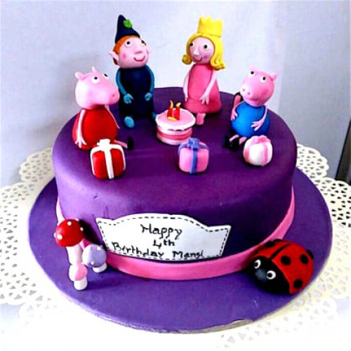 Lovely Peppa Pig Family Fondant Cake Delivery in Delhi