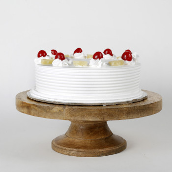 Pineapple Birthday Cake