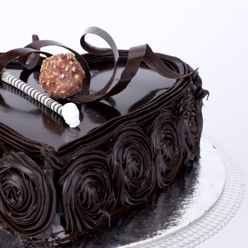 Special Floral Chocolate Cake Delivery in Delhi