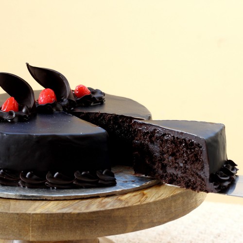 Chocolate Truffle Cream Cake Delivery in Delhi