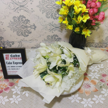 Bouquet of 5 White Lily Bouquet of 5 White Lily