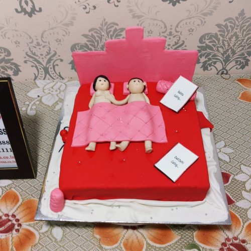 Naughty Couple Having Fun Fondant Cake Delivery in Delhi NCR