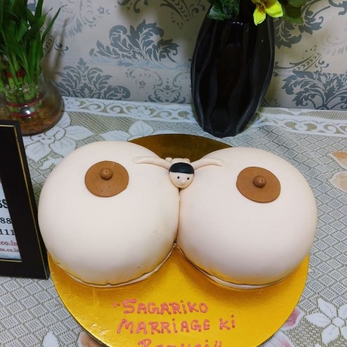 Naked Boobs Fondant Cake Delivery in Delhi NCR