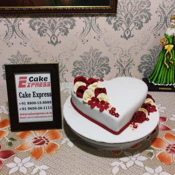 Tender Heart Designer Fondant Cake