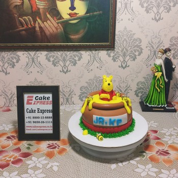 Winnie-the-Pooh Theme Fondant Cake