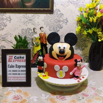 Naughty Mickey Mouse Fondant Cake