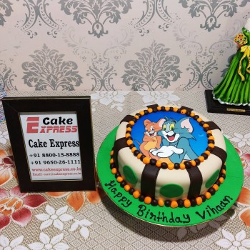 Tom and Jerry Fondant Cake