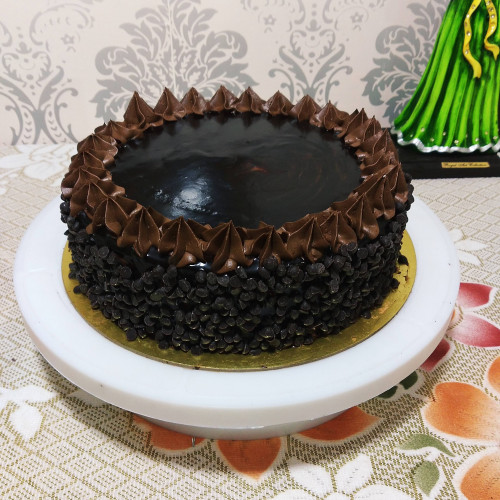 Chocolate Chip Cake Delivery in Delhi NCR