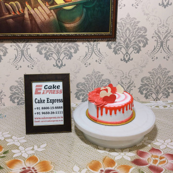 In Love Strawberry Cake