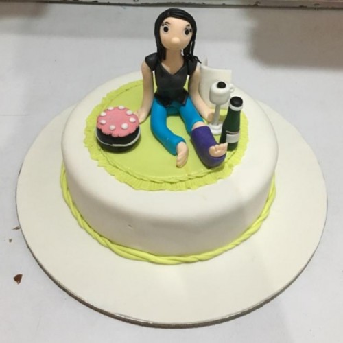 Foodie Girl Customized Cake Delivery in Delhi
