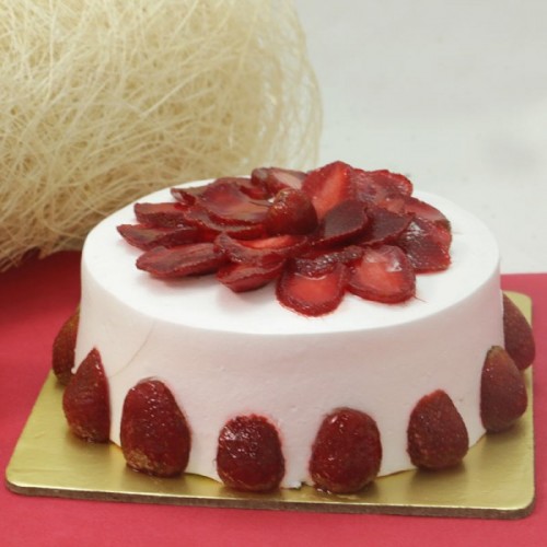 Strawberry Relish Fruit Cake Delivery in Delhi