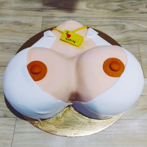 Naked Boobs Adult Cake Delivery in Delhi