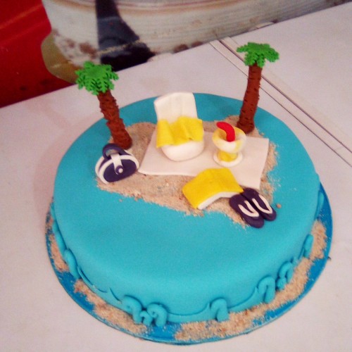 Retirement Beach Theme Cake Delivery in Delhi