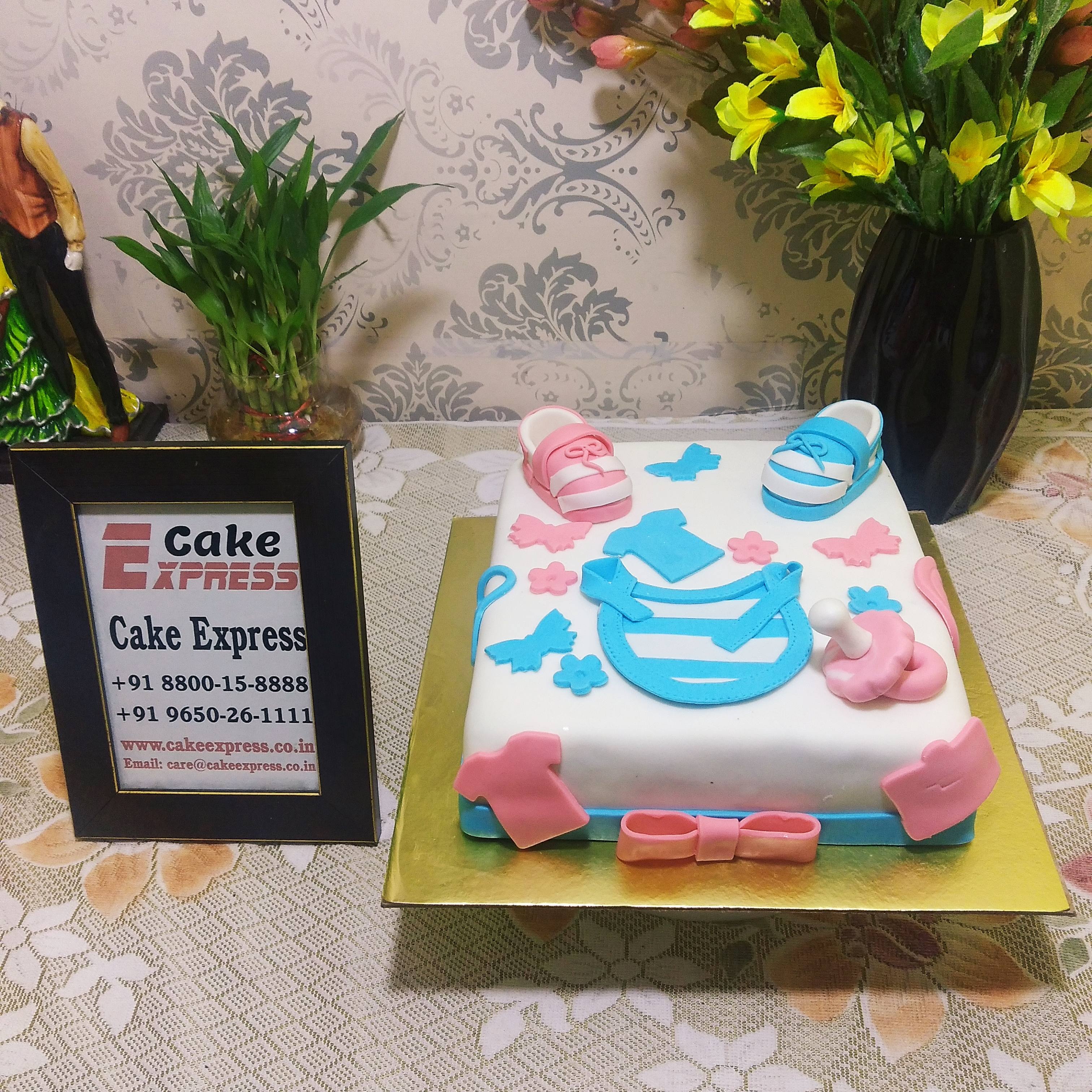 421 Likes, 3 Comments - Fatema's Cakes Barbados (@fatemascakes) on  Instagram: “9x13” rectangle cake for a birthday •… | Chocolate cake  designs, Rectangle cake, Cake